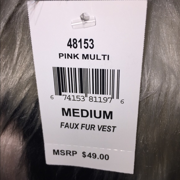 “Say What “Junior Faux Fur Vest - Picture 3 of 8